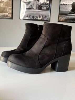Joe Boxer Black Suede Platform Block Heel Ankle Boots